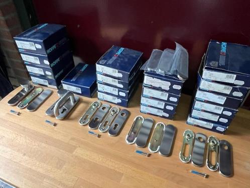 Partij Hoppe RVS schilden 353K NIEUW in doos., Hobby en Vrije tijd, Knutselen, Nieuw, Materiaal, Ophalen of Verzenden