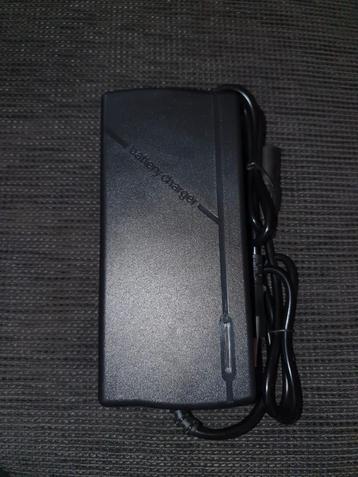 Acculader - Batterijlader beschikbaar voor biedingen