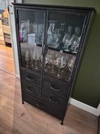 Zwarte metalen vitrinekast, Huis en Inrichting, Kasten | Vitrinekasten, Ophalen, 25 tot 50 cm, Metaal