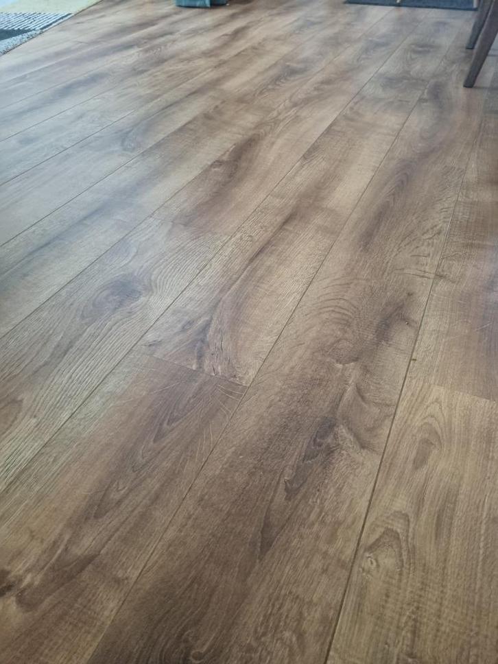 Honey Oak Laminate floor - must be removed by taker (Almere), Huis en Inrichting, Stoffering | Vloerbedekking, Gebruikt, Laminaat
