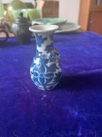 Chinees porseleinen knobbel vaasje met salamander, Ophalen of Verzenden