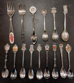 13 theelepels en 2 vorkjes divers o.a. steden, Antiek en Kunst, Ophalen of Verzenden