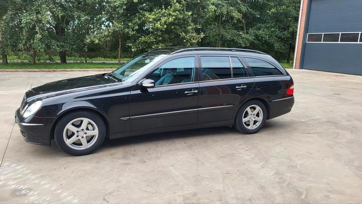 Mercedes E320 break avantgarde automaat, Auto's, Mercedes-Benz, Bedrijf, E-Klasse, ABS, Airbags, Airconditioning, Bluetooth, Boordcomputer