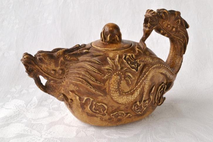 Bruin Chinees Yixing trekpotje / Theepotje met draken reliëf, Antiek en Kunst, Antiek | Keramiek en Aardewerk, Ophalen of Verzenden