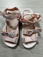 Lichtroze dames fila sandalen. Lichtgewicht hoog model, Ophalen of Verzenden, Gedragen, Roze, Sandalen of Muiltjes