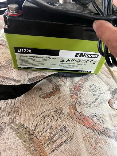 Enduro LI1220 Accu + Lader, Audio, Tv en Foto, Accu's en Batterijen, Gebruikt, Oplaadbaar, Ophalen of Verzenden