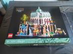 NIEUW IN DOOS: LEGO ICONS Boetiekhotel /Boutique Hotel 10297, Ophalen of Verzenden, Nieuw, Complete set, Lego