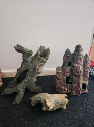 Aquarium decoratie  beschikbaar voor biedingen