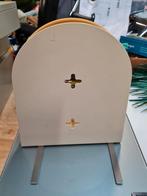 Stijlvolle Tafelklok - Analoog Ikea vintage design met vakje, Ophalen of Verzenden, Zo goed als nieuw, Analoog, Wekker of Tafelklok