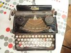 Typemachine Erika Naumann cyrillisch schrift, Antiek en Kunst, Curiosa en Brocante, Ophalen of Verzenden