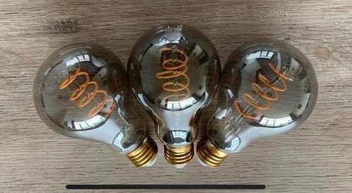 Eglo 2000k E27 4 watt lampen 3 stuks, Huis en Inrichting, Lampen | Losse lampen, Zo goed als nieuw, Led-lamp, E27 (groot), Ophalen of Verzenden