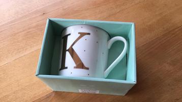 Nieuw in de cadeauverpakking voor jezelf of iemand anders beschikbaar voor biedingen