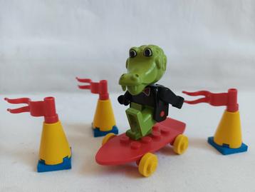 Lego Fabuland 3721 Clive Crocodile Krokodil op skateboard  beschikbaar voor biedingen