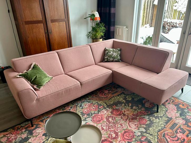 Mooie hoekbank - Stof roze, Huis en Inrichting, Banken | Bankstellen, Zo goed als nieuw, Hoekbank, Vierpersoons of meer, 250 tot 300 cm