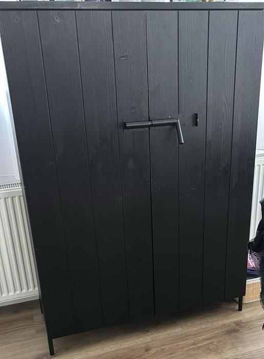 WOOOD Bruut Zwarte Wandkast - 100x140x41 cm, Huis en Inrichting, Kasten | Kledingkasten, Nieuw, 100 tot 150 cm, 25 tot 50 cm, Met deur(en)
