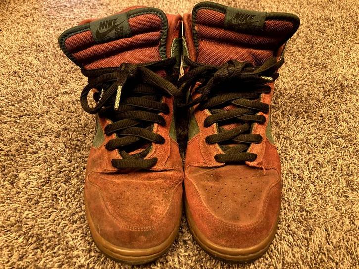 Nike SB Dunk High Goofy Boy Maat 42.5 US9, Kleding | Heren, Schoenen, Gedragen, Sneakers of Gympen, Overige kleuren, Ophalen of Verzenden