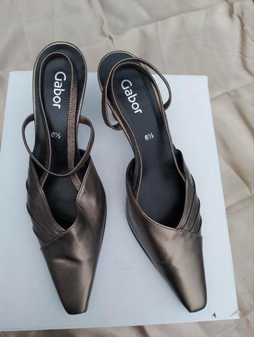 GABOR prachtige elegante pums, 6 1/2(40.5) mooi model beschikbaar voor biedingen