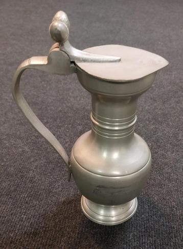 Tinnen kan , drinkbeker beschikbaar voor biedingen