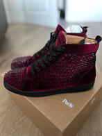 Louboutin  suède 41 weinig gedragen, Overige kleuren, Ophalen of Verzenden, Zo goed als nieuw, Veterschoenen