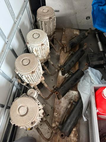 Hydrauliekpomp 220v beschikbaar voor biedingen
