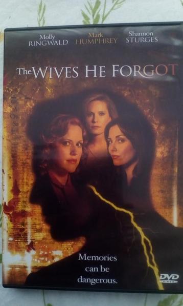 Dvd The wives he forgot Molly Ringwald Mark Humphrey  beschikbaar voor biedingen
