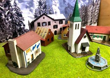 Faller Pola 12 alpen dorps huisjes H0  beschikbaar voor biedingen