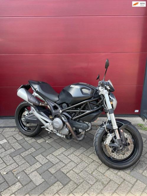Ducati Monster 696 Plus lage km stand, Motoren, Motoren | Ducati, Bedrijf, Toermotor, meer dan 35 kW
