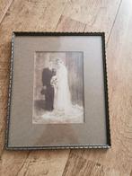Oude Foto in Lijst - Vintage Trouwfoto, Minder dan 50 cm, Gebruikt, Ophalen of Verzenden, Foto of Poster