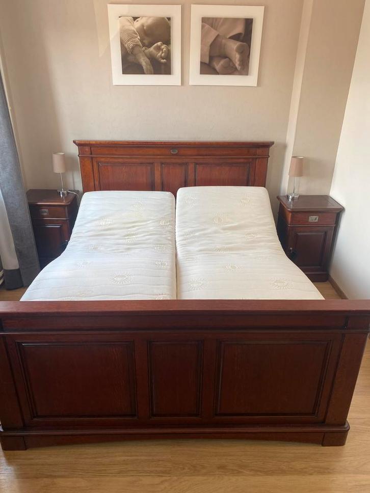 Bed + 2 nachtkastjes + commode, Huis en Inrichting, Slaapkamer | Complete slaapkamers, Zo goed als nieuw, Tweepersoons, Ophalen