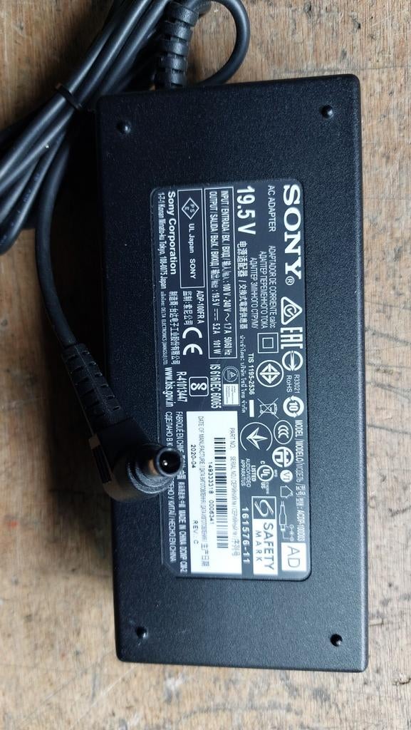 Nieuwe Orginele Sony ACDP-100D03 adapter 5.2A- 101 Watt, Ophalen of Verzenden, Nieuw