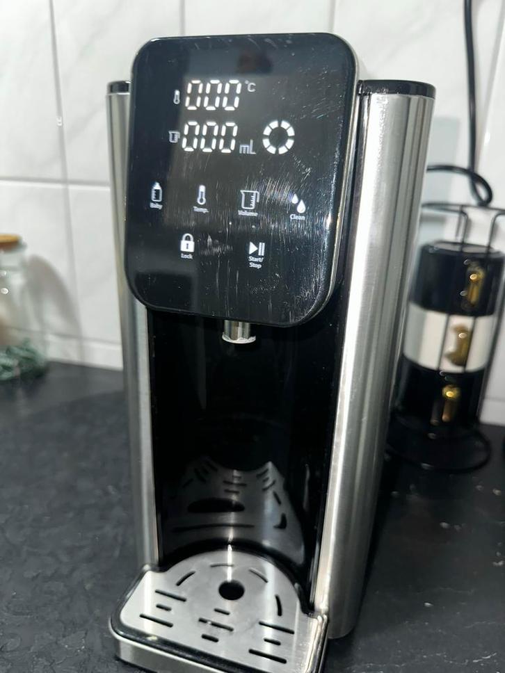 CASO HW 660 Heetwaterdispenser - 2.7L, Witgoed en Apparatuur, Waterkokers, Gebruikt, 2 liter of meer, Rvs, Ophalen