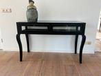 Hout met glazen side table met 2 klepjes, 100 tot 150 cm, Ophalen of Verzenden, Glas, Zo goed als nieuw