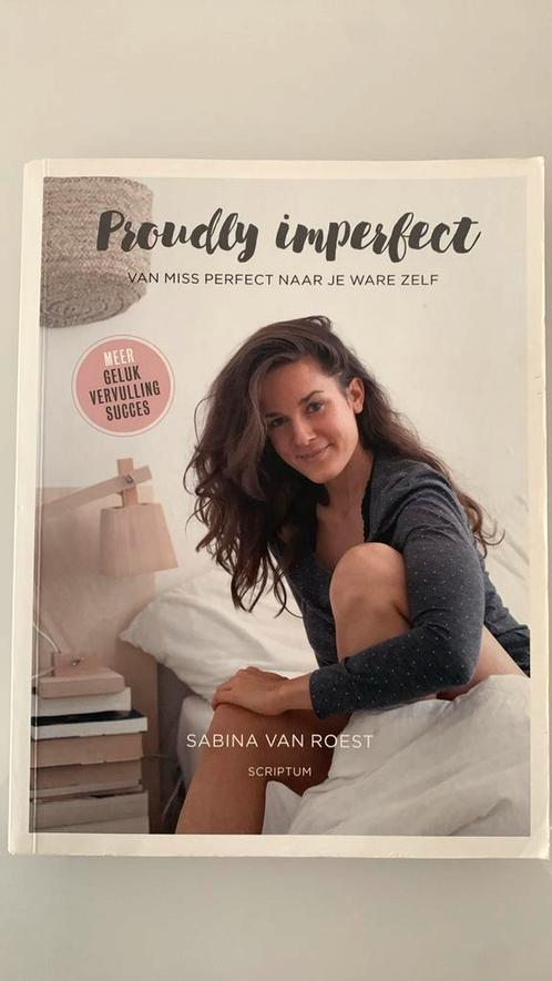 Sabina van Roest - Proudly imperfect, Boeken, Psychologie, Zo goed als nieuw, Ophalen of Verzenden
