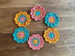 Onderzetters setje gehaakt abrikot blauw roze, Info@kinderworkshops-petra-dongen.nl, Glas of Kopje, Past Gillisstraat, Nieuw