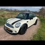 Mini 1.6 Cooper, Panoramadak, NL Auto, Lage KM stand, Auto's, Mini, Voorwielaandrijving, Lederen bekleding, Zwart, 4 cilinders