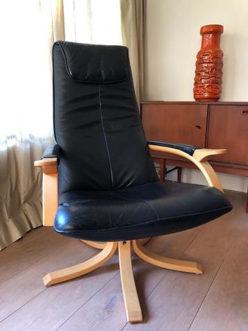Stoel vintage Scandinavisch design jr 60, 70 zwart leer hout beschikbaar voor biedingen