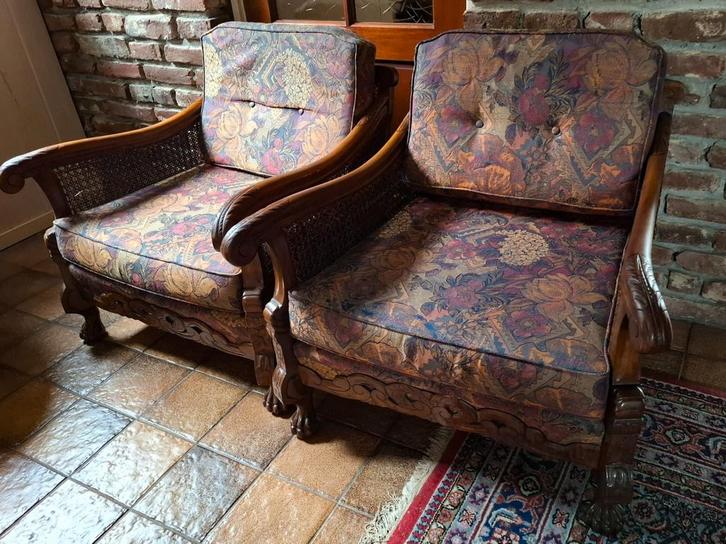 Retro Eikenhouten Stoelen met Rotan en houtsnijwerk, Huis en Inrichting, Fauteuils, Ophalen