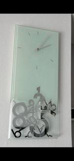 Moderne Wandklok met Glas, Huis en Inrichting, Woonaccessoires | Klokken, Ophalen, Zo goed als nieuw, Analoog, Wandklok