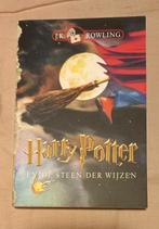 Harry Potter en de steen der wijzen boek, Verzamelen, Harry Potter, Ophalen of Verzenden, Zo goed als nieuw, Boek of Poster