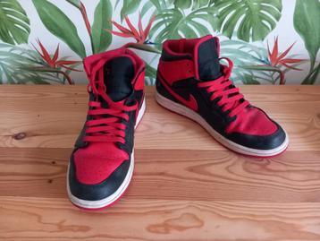 Nike Jordan 42 beschikbaar voor biedingen