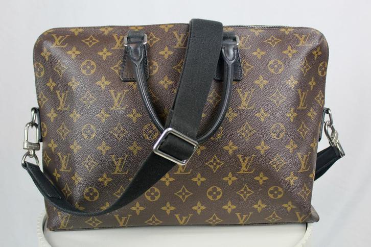 Louis Vuitton Porte Documents - 726, Sieraden, Tassen en Uiterlijk, Tassen | Schoudertassen, Gebruikt, Overige merken, Zwart, Leer