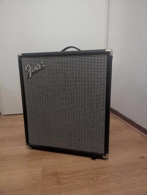 Fender Rumble 100 watt Bass combo., Muziek en Instrumenten, Versterkers | Bas en Gitaar, Gebruikt, Basgitaar, 100 watt of meer