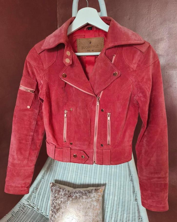 Goosecraft - Suède leren biker jasje koraal rood - mt xs, Kleding | Dames, Jassen | Zomer, Zo goed als nieuw, Maat 34 (XS) of kleiner
