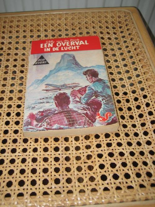 avonturenboek "een overval in de lucht"  W. van der Heide, Boeken, Thrillers, Gelezen, Nederland, Ophalen of Verzenden