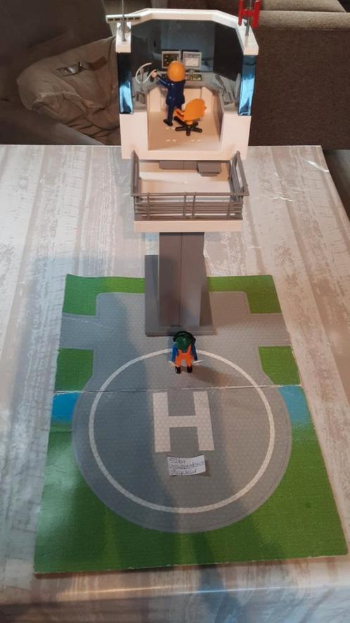 5261 verkeerstoren vliegveld met helikopterplatform, Kinderen en Baby's, Speelgoed | Playmobil, Zo goed als nieuw, Complete set