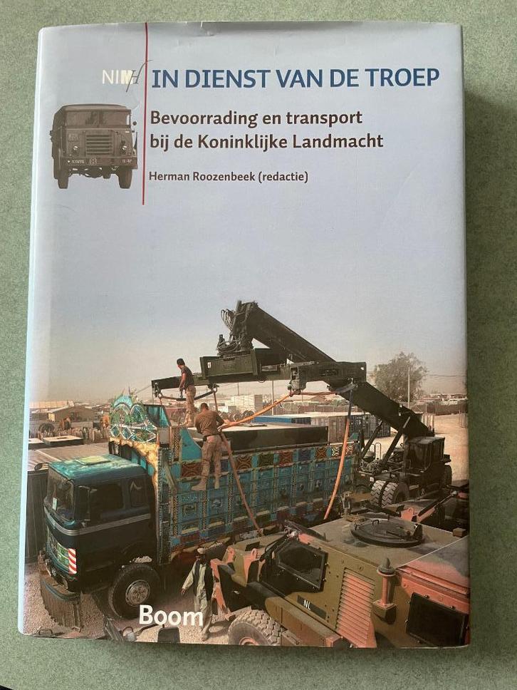 In dienst van de troep, Boeken, Oorlog en Militair, Zo goed als nieuw, Landmacht, Niet van toepassing, Ophalen of Verzenden