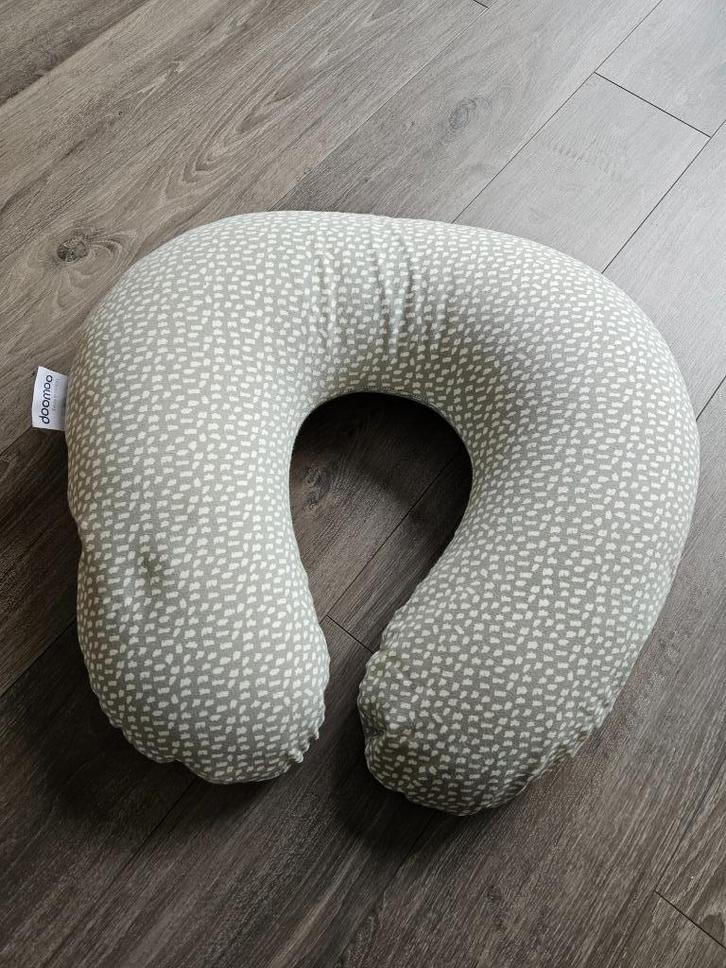 Doomoo voedingskussen – supercomfortabel en veelzijdig, Kinderen en Baby's, Babyvoeding en Toebehoren, Zo goed als nieuw, Voedingskussen
