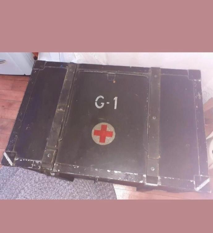 Oude militaire  EHBO kist, Verzamelen, Militaria | Algemeen, Landmacht, Kist of Geocache, Nederland, Ophalen