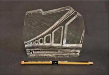 Swedish Art Glass "Pukeberg Sweden" Oland Bridge Paperweight beschikbaar voor biedingen