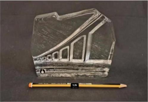 Swedish Art Glass "Pukeberg Sweden" Oland Bridge Paperweight, Antiek en Kunst, Antiek | Glas en Kristal, Ophalen of Verzenden